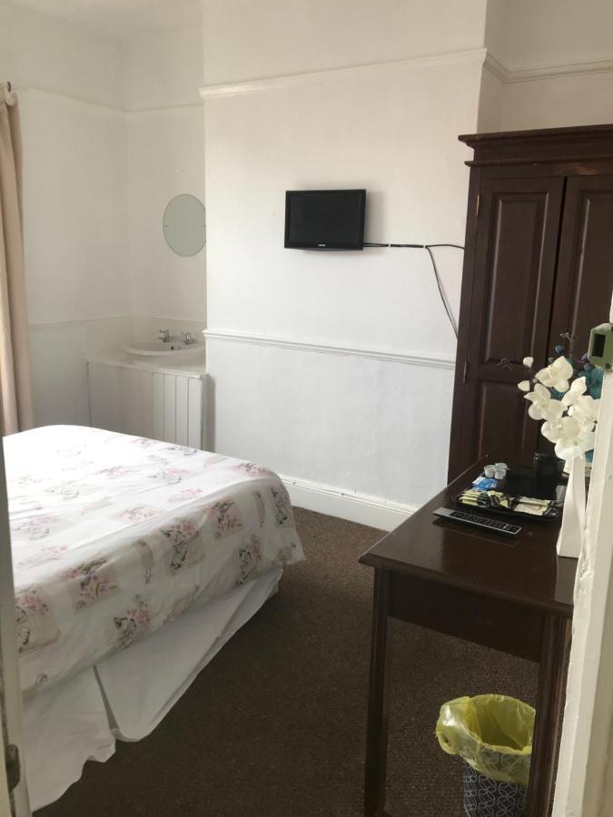 Bensons Guesthouse เซาเทนด์ ออน ซี ภายนอก รูปภาพ